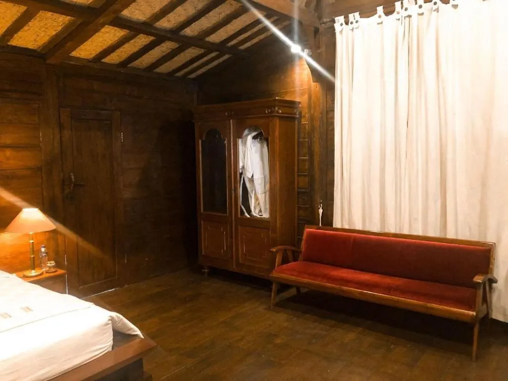 Guest house Villa Rumah Kayu Nusa Dua  Indonesia