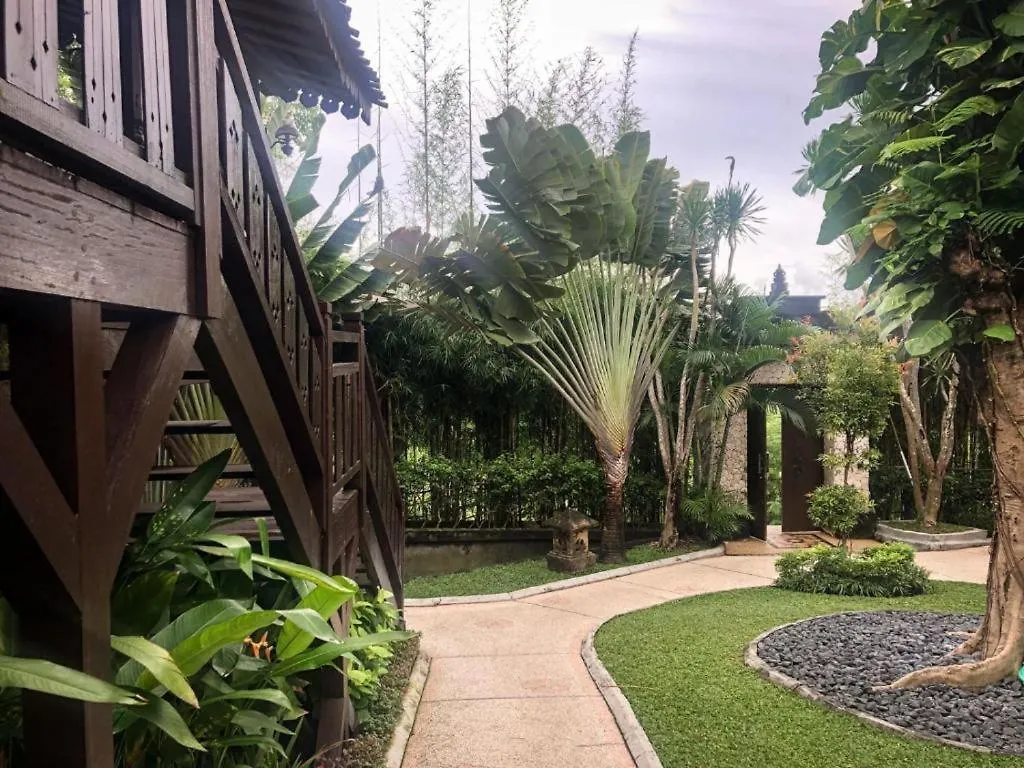 Villa Rumah Kayu Nusa Dua